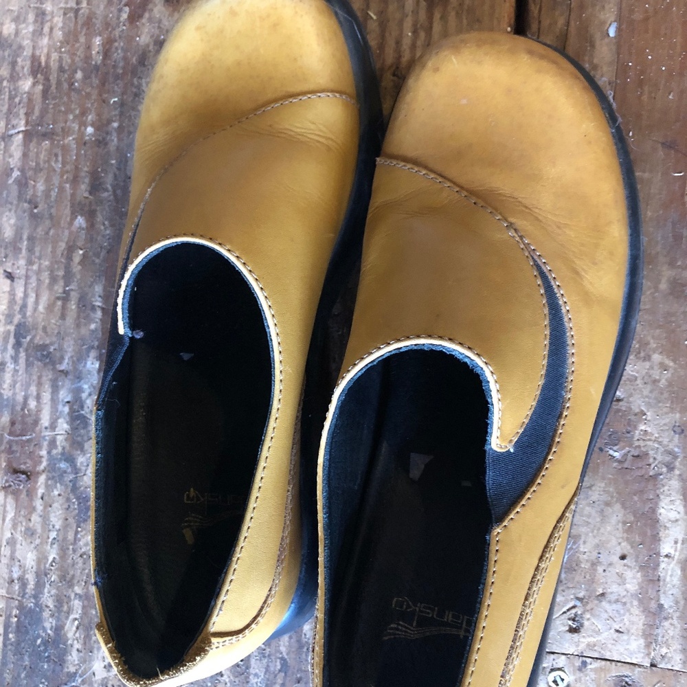 Dansko women’s shoes